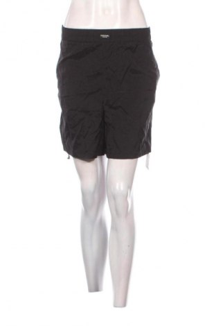 Dámske kraťasy  Camel Active, Veľkosť L, Farba Čierna, Cena  46,95 €