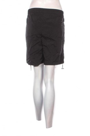 Dámske kraťasy  Camel Active, Veľkosť L, Farba Čierna, Cena  46,95 €