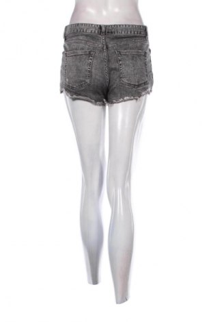 Дамски къс панталон H&M, Размер S, Цвят Черен, Цена 19,00 лв.