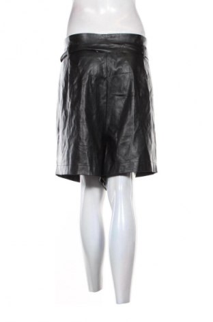 Дамски къс панталон Kiabi, Размер 4XL, Цвят Черен, Цена 6,64 €