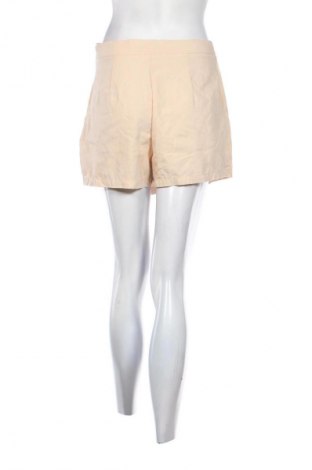 Дамски къс панталон LC Waikiki, Размер M, Цвят Бежов, Цена 39,00 лв.