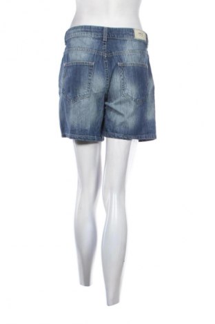Дамски къс панталон ONLY, Размер L, Цвят Син, Цена 20,00 лв.