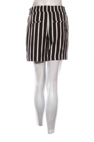 Pantaloni scurți de femei ONLY, Mărime M, Culoare Multicolor, Preț 53,00 Lei