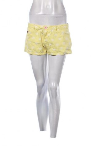 Damen Shorts Pull&Bear, Größe L, Farbe Mehrfarbig, Preis € 9,72