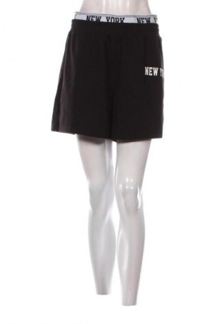 Pantaloni scurți de femei SHEIN, Mărime L, Culoare Negru, Preț 50,10 Lei