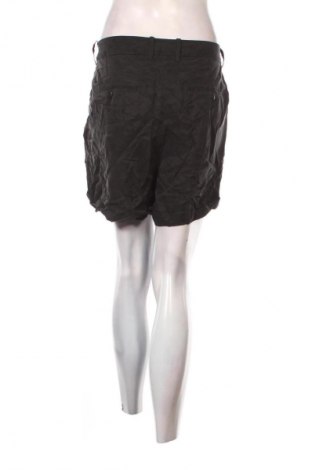 Damen Shorts Superdry, Größe XL, Farbe Schwarz, Preis € 46,99