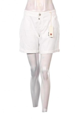 Pantaloni scurți de femei Timezone, Mărime L, Culoare Alb, Preț 98,99 Lei