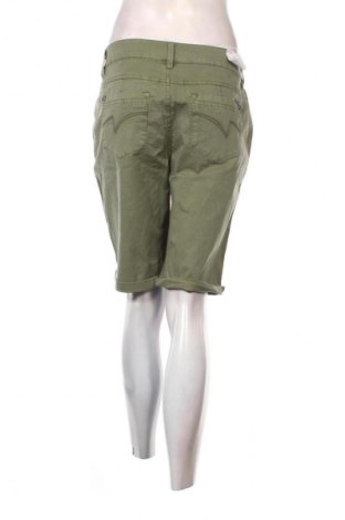 Damen Shorts Timezone, Größe L, Farbe Grün, Preis 20,99 €