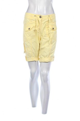 Damen Shorts Authentic Clothing Company, Größe M, Farbe Gelb, Preis € 9,72