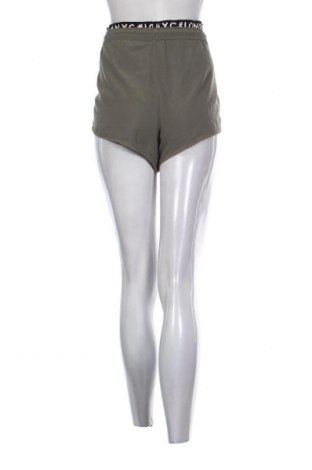 Дамски къс панталон Unbranded, Размер L, Цвят Зелен, Цена 19,04 лв.