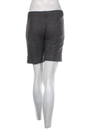 Damen Shorts United Colors Of Benetton, Größe L, Farbe Mehrfarbig, Preis € 9,99