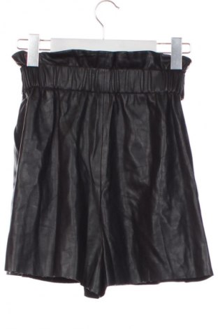 Pantaloni scurți de femei Zara, Mărime XS, Culoare Negru, Preț 121,05 Lei