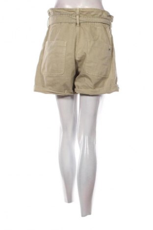 Γυναικείο κοντό παντελόνι Zara, Μέγεθος M, Χρώμα Πράσινο, Τιμή 8,23 €