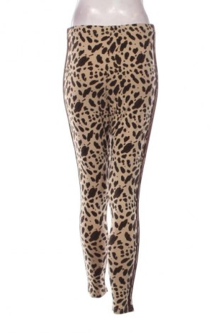 Damskie legginsy Adidas, Rozmiar M, Kolor Kolorowy, Cena 112,36 zł