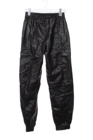 Női bőrnadrág Bershka, Méret XS, Szín Fekete, Ár 24 229 Ft