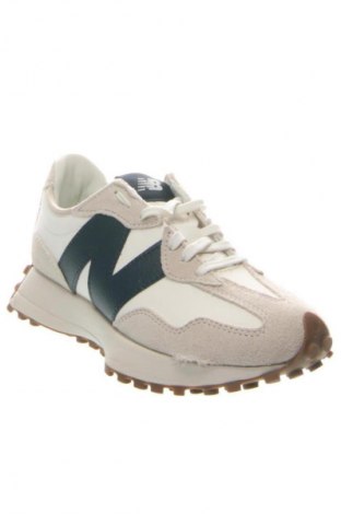 Дамски обувки New Balance, Размер 37, Цвят Многоцветен, Цена 167,99 лв.