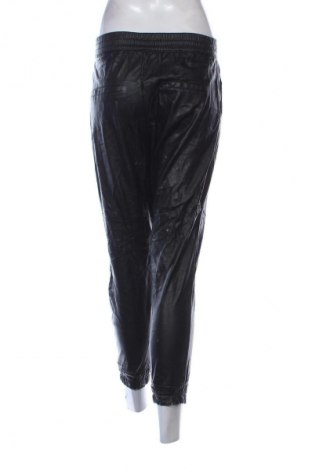 Pantaloni de femei Bershka, Mărime S, Culoare Negru, Preț 55,99 Lei