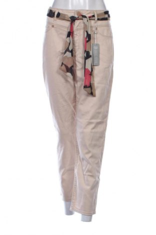 Дамски панталон Betty & Co, Размер L, Цвят Бежов, Цена 142,99 лв.