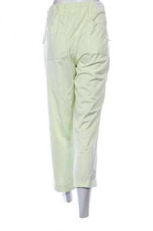 Γυναικείο παντελόνι Brax, Μέγεθος XL, Χρώμα Πράσινο, Τιμή 85,99 €
