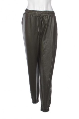 Дамски панталон Cropp, Размер M, Цвят Зелен, Цена 41,00 лв.