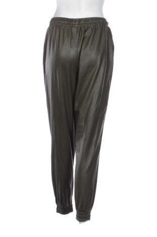 Дамски панталон Cropp, Размер M, Цвят Зелен, Цена 41,00 лв.