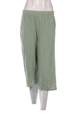 Дамски панталон Esmara, Размер M, Цвят Зелен, Цена 29,33 лв.