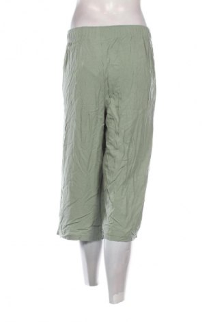 Дамски панталон Esmara, Размер M, Цвят Зелен, Цена 29,33 лв.