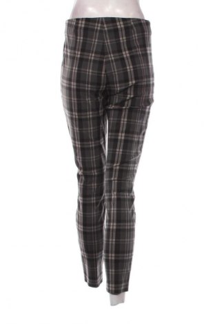 Damenhose Essentials, Größe M, Farbe Mehrfarbig, Preis 15,00 €