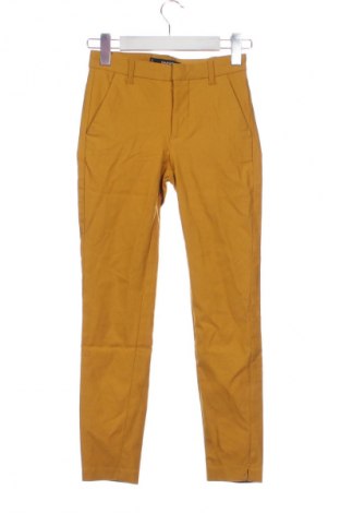 Дамски панталон Mango, Размер XS, Цвят Жълт, Цена 34,00 лв.