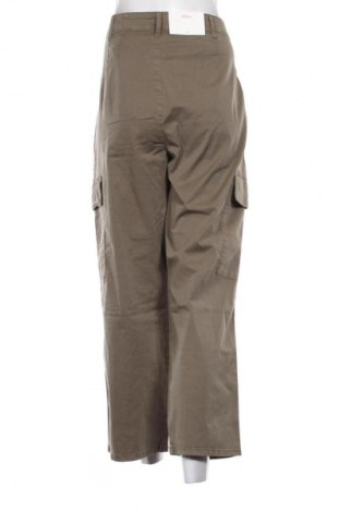 Дамски панталон S.Oliver, Размер L, Цвят Многоцветен, Цена 93,99 лв.