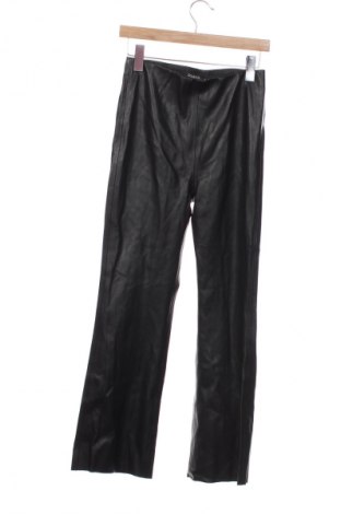 Pantaloni de femei Soaked In Luxury, Mărime XS, Culoare Negru, Preț 194,99 Lei