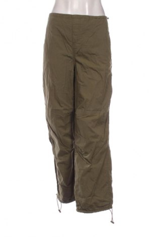 Dámské kalhoty  Stradivarius, Velikost XL, Barva Zelená, Cena  371,00 Kč