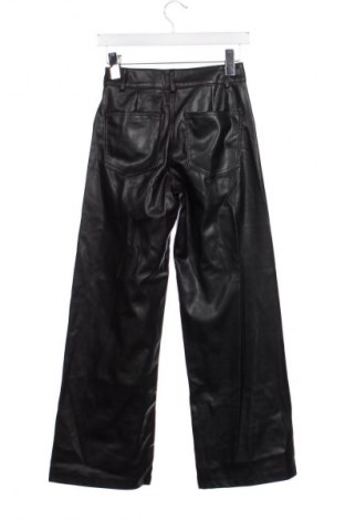 Pantaloni de femei Stradivarius, Mărime XS, Culoare Negru, Preț 76,32 Lei