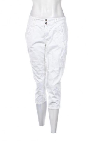 Дамски панталон Street One, Размер L, Цвят Бял, Цена 41,06 лв.