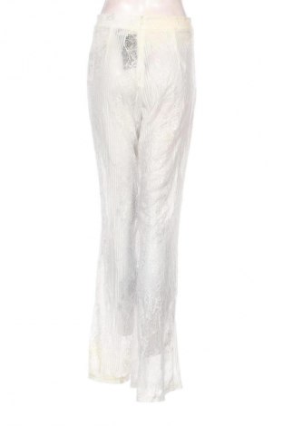Damskie spodnie Pretty Little Thing, Rozmiar M, Kolor Biały, Cena 51,99 zł