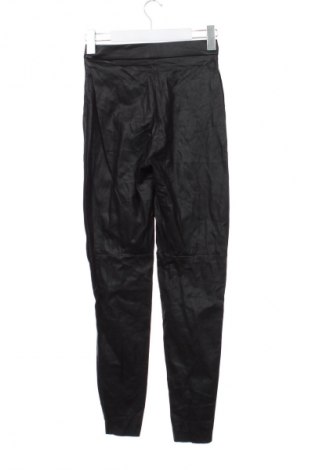 Γυναικείο παντελόνι Vero Moda, Μέγεθος XS, Χρώμα Μαύρο, Τιμή 6,99 €