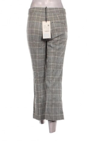 Дамски панталон Zara, Размер XL, Цвят Многоцветен, Цена 45,99 лв.