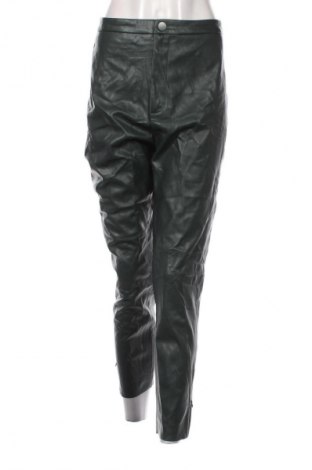 Pantaloni de femei Zara, Mărime XL, Culoare Verde, Preț 83,99 Lei