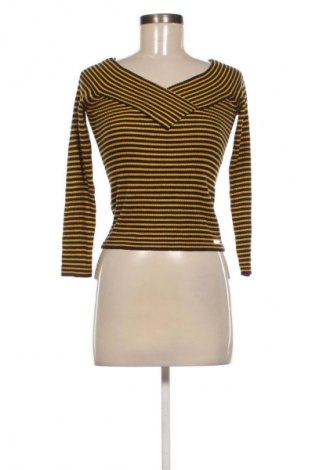 Γυναικείο πουλόβερ Guess, Μέγεθος M, Χρώμα Πολύχρωμο, Τιμή 34,99 €