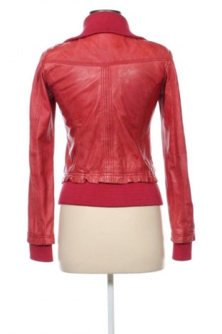 Дамско кожено яке Bershka, Размер M, Цвят Червен, Цена 97,00 лв.