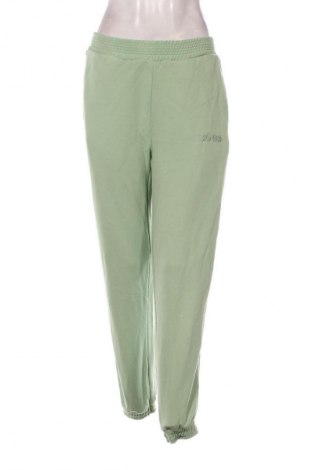 Дамско спортно долнище Ecko Red, Размер L, Цвят Зелен, Цена 33,82 лв.