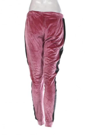 Dámské tepláky Guess, Velikost L, Barva Vícebarevné, Cena  1 039,00 Kč