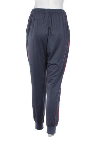 Pantaloni trening de femei Nike, Mărime L, Culoare Gri, Preț 123,50 Lei