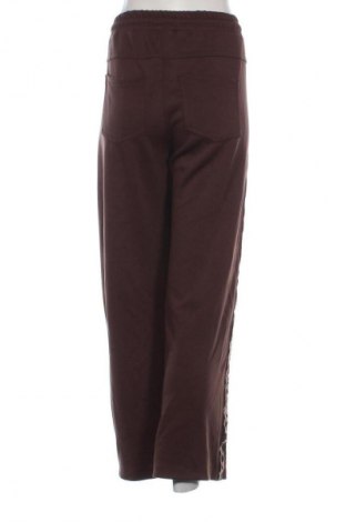 Pantaloni trening de femei Unbranded, Mărime XL, Culoare Maro, Preț 56,99 Lei