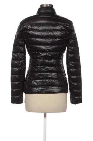 Дамско яке Armani Exchange, Размер S, Цвят Черен, Цена 449,99 лв.