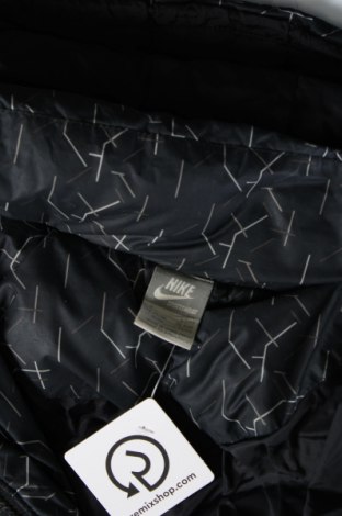 Дамско яке Nike, Размер S, Цвят Многоцветен, Цена 116,00 лв.