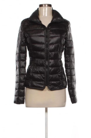 Дамско яке ONLY, Размер XS, Цвят Черен, Цена 24,99 лв.