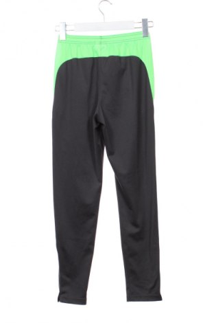 Детско спортно долнище Nike, Размер 11-12y/ 152-158 см, Цвят Многоцветен, Цена 34,00 лв.