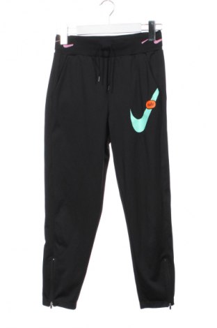 Pantaloni de trening, pentru copii Nike, Mărime 9-10y/ 140-146 cm, Culoare Negru, Preț 107,99 Lei