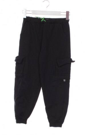 Dětské tepláky Sinsay, Velikost 8-9y/ 134-140 cm, Barva Černá, Cena  364,00 Kč